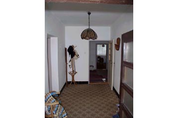 Slovacia Chata Nová Baňa, Exteriorul